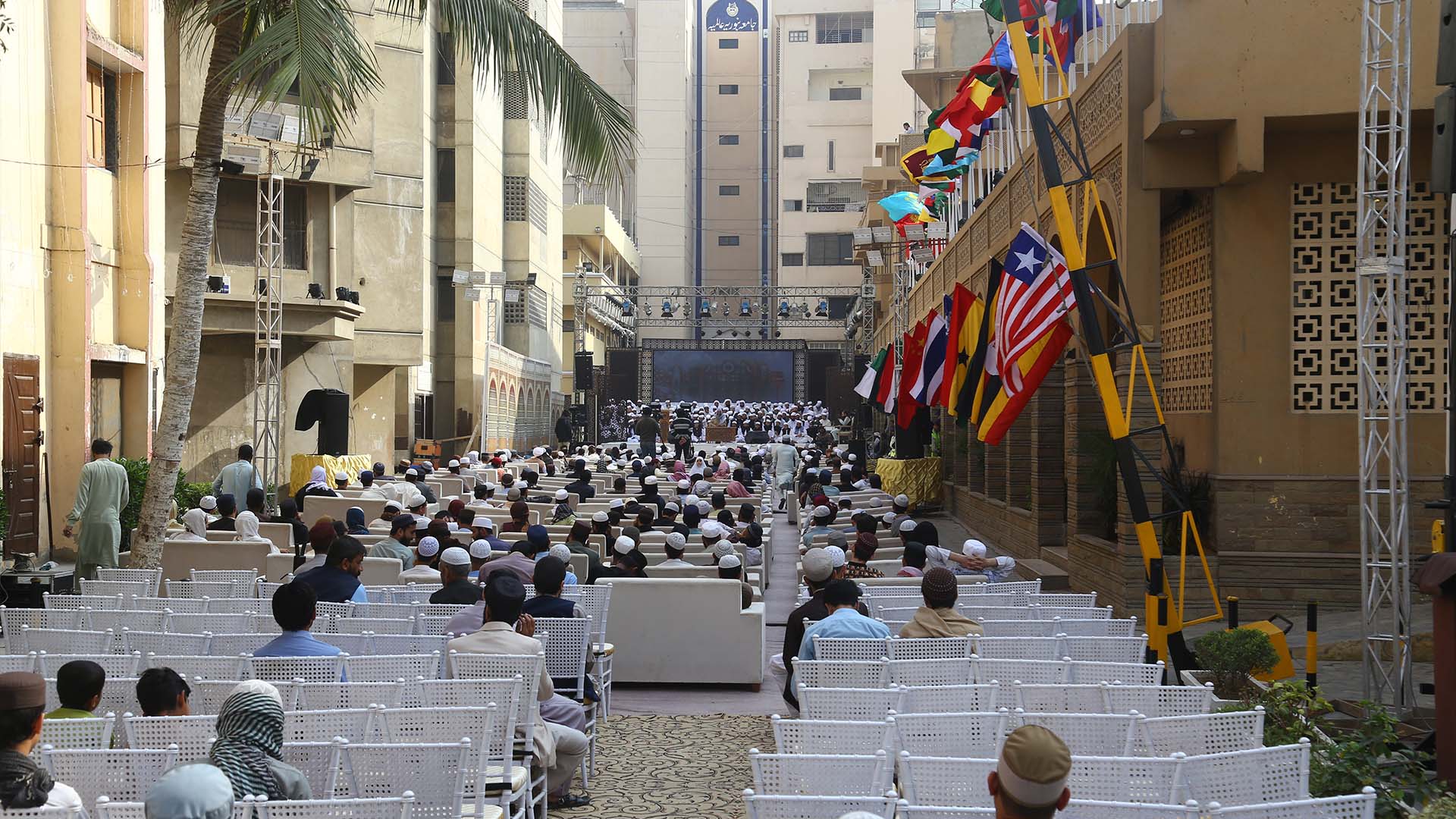 Crowd of students in central ground