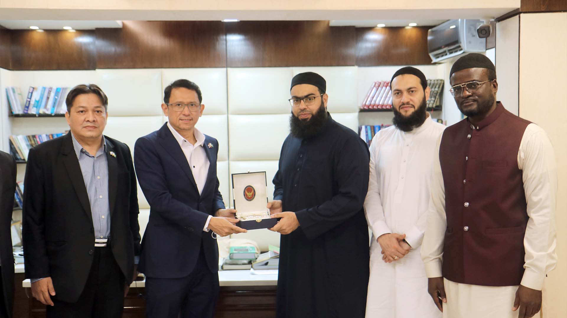 Foreign Ambassador Visit Jamia Binoria University